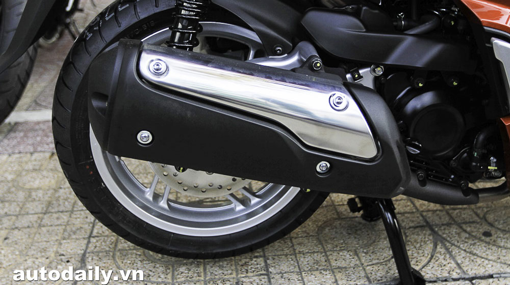 Ngắm chi tiết Honda SH300i 2015 đầu tiên tại Việt Nam sh300i-2016-(6).jpg
