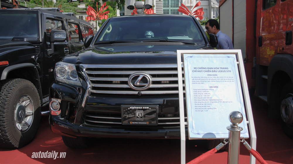 Chiêm ngưỡng dàn xe đặc chủng tại Hà Nội Xe_dac_chung (14).jpg