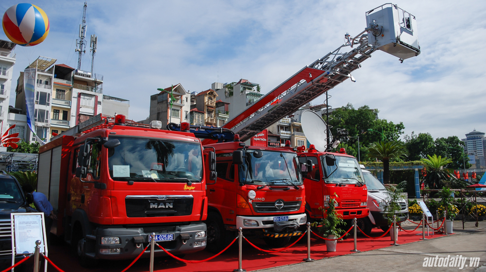 Chiêm ngưỡng dàn xe đặc chủng tại Hà Nội Xe_dac_chung (15).jpg