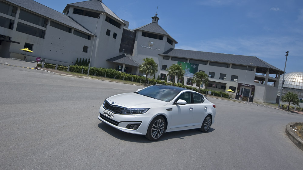 Kia Optima 2015 – Cái nhìn mới về xe Hàn Kia Optima 2015 (11).jpg
