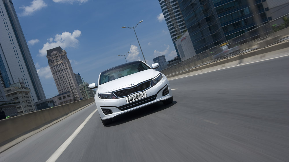Kia Optima 2015 – Cái nhìn mới về xe Hàn Kia Optima 2015 (24).jpg