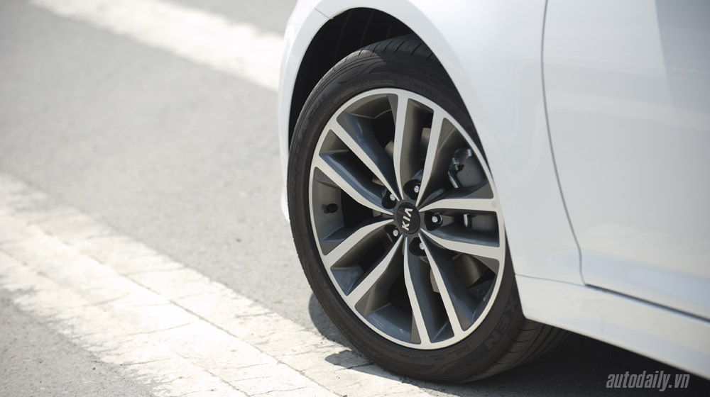 Kia Optima 2015 – Cái nhìn mới về xe Hàn Kia Optima 2015 (35).jpg