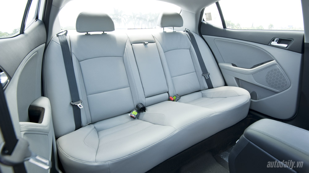 Kia Optima 2015 – Cái nhìn mới về xe Hàn Kia Optima 2015 (41).jpg