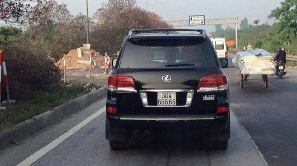 Chạm mặt Lexus LX570 mang biển “ngũ quý 8” tại Hà Nội Lexus LX570 (4).jpg