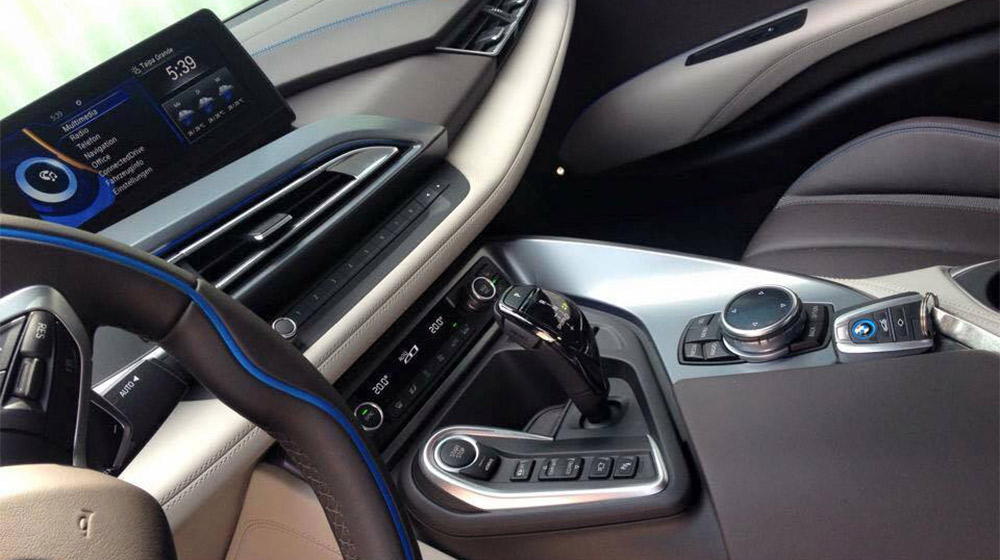 Ảnh chi tiết BMW i8 đầu tiên tại miền Bắc BMW i8  (2).jpg