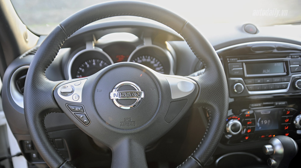 Ảnh chi tiết nội thất Nissan Juke 2015 _DSC5324-copy.jpg