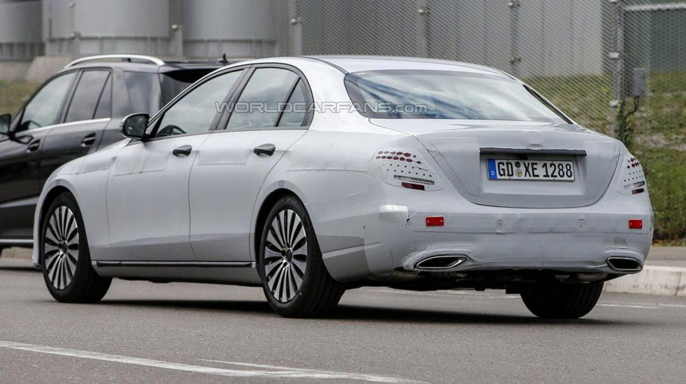 “Chộp” Mercedes-Benz E-Class 2016 trên đường thử e-class-2016 (3).jpg