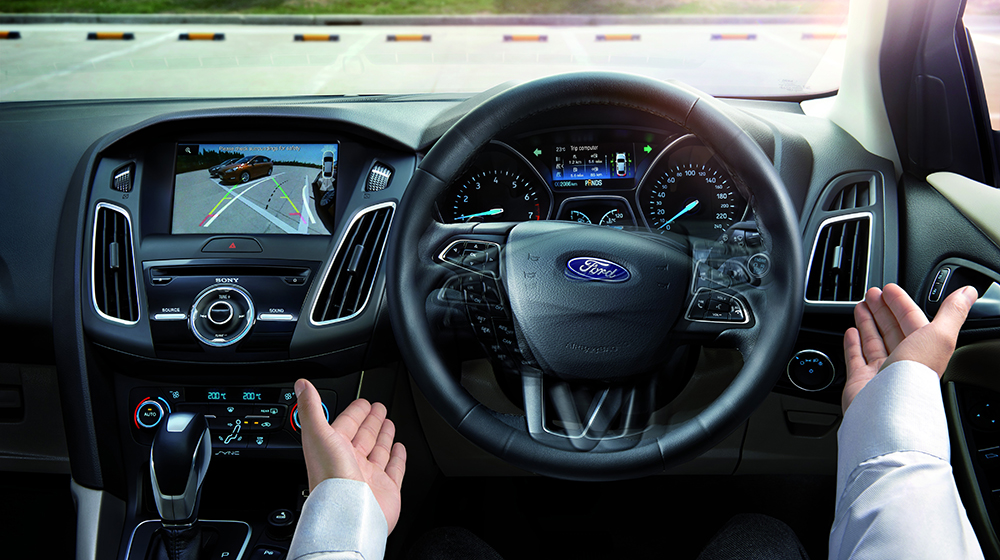 Ford Focus 2015 có gì mới so với phiên bản cũ? Ford_Focus_2015_TCBC (13).jpg