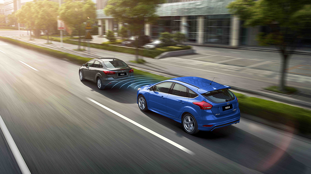 Ford Focus 2015 có gì mới so với phiên bản cũ? Ford_Focus_2015_TCBC (4).jpg