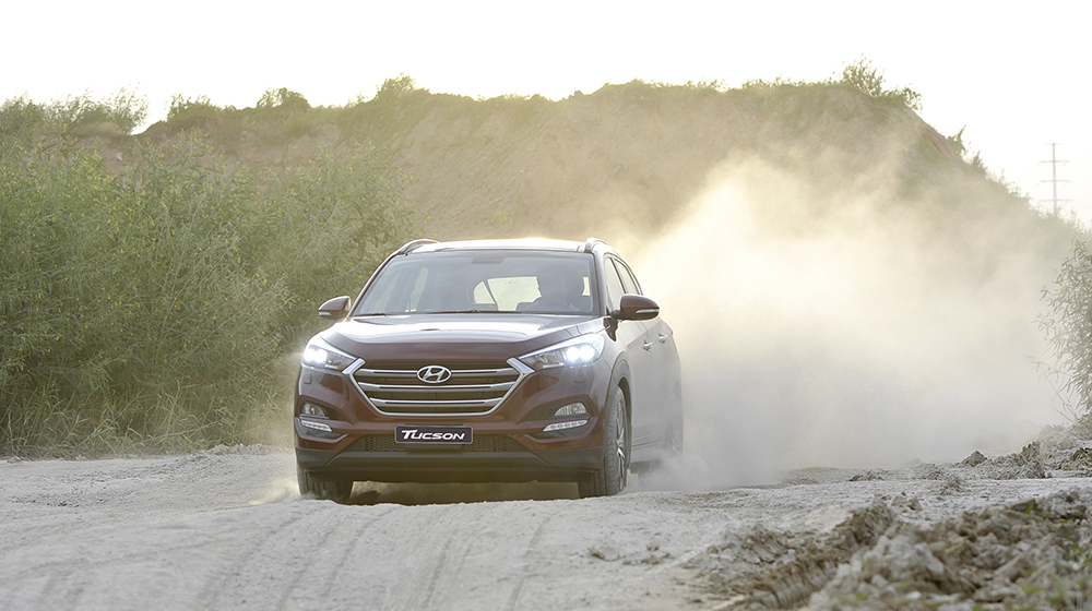 Chọn Mitsubishi Outlander Sport hay Hyundai Tucson? Outlander_vs_Tucson_2016 (4).JPG