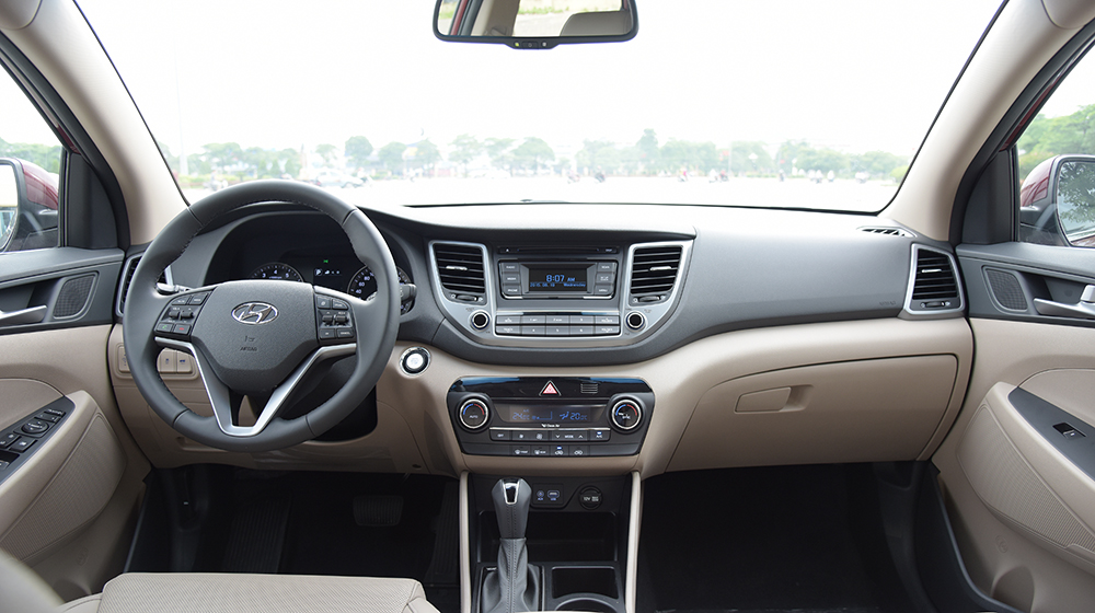 Chọn Mitsubishi Outlander Sport hay Hyundai Tucson? Outlander_vs_Tucson_2016 (8).JPG