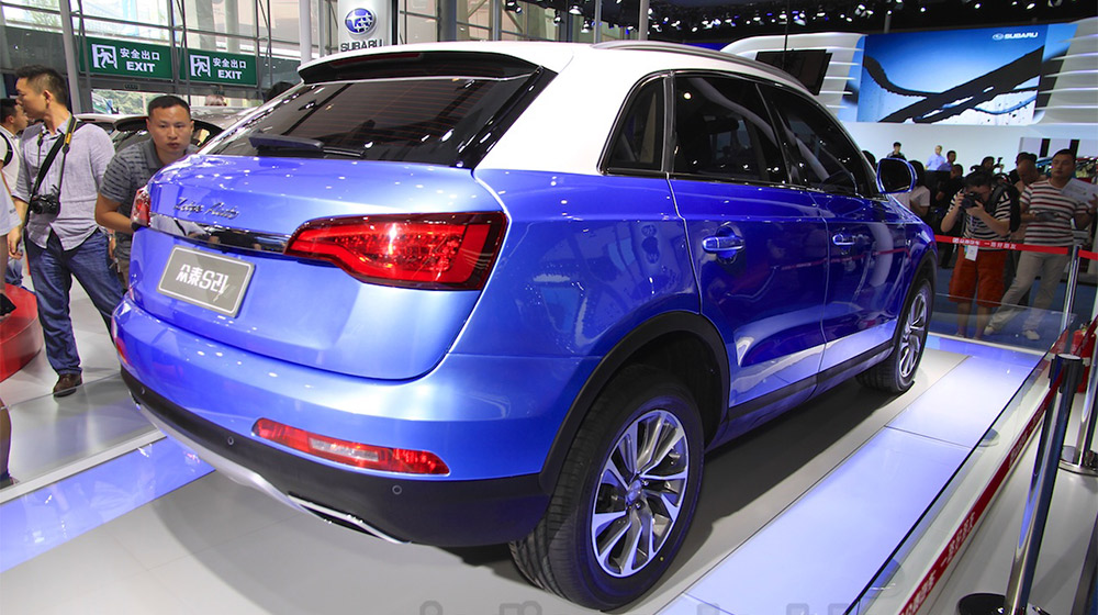 Cận cảnh Audi Q3 phiên bản “nhái” đến từ Trung Quốc Zotye-S21-rear-quarters-at-the-2014-Chengdu-Motor-Show.jpg