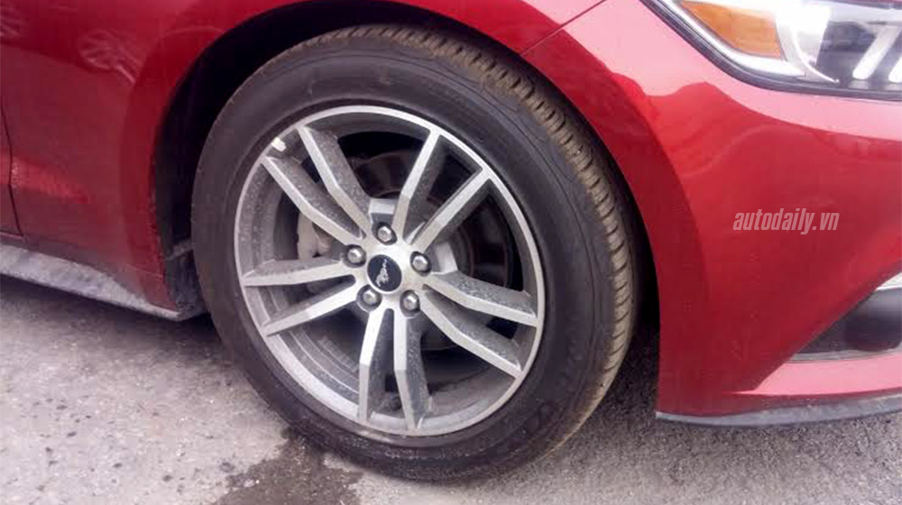 Ford Mustang Convertible 2015 đầu tiên về Việt Nam Ford Mútang (8).jpg