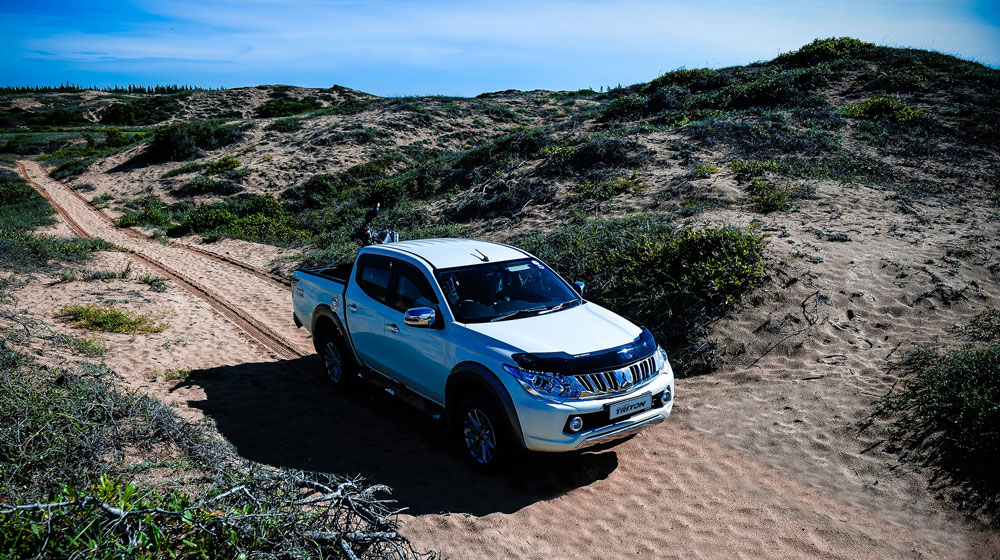Off-road chinh phục Mũi Gió cùng Triton mitsubishi-triton-2015 (7).jpg