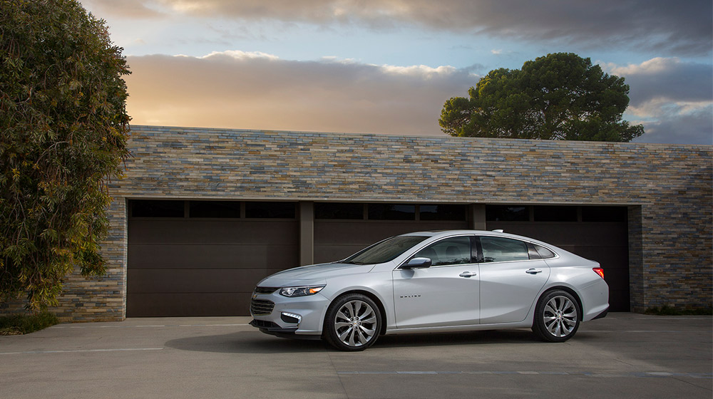 Đối thủ Toyota Camry và Honda Accord chốt giá từ 22.500 USD 2016-Chevrolet-Malibu-3.jpg
