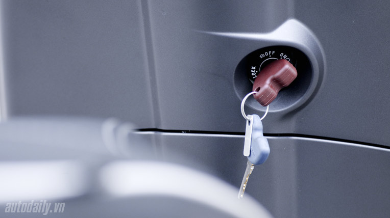 Xe máy ở Việt Nam: “Sểnh ra là mất” a33b8cab52a438617b4f6a2d0f55d587_Vespa_Sprint_2014_44jpg.jpg