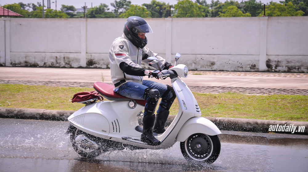 Thử phanh ABS trên “siêu xe tay ga” Vespa 946 Test_Vespa_946 (1).jpg