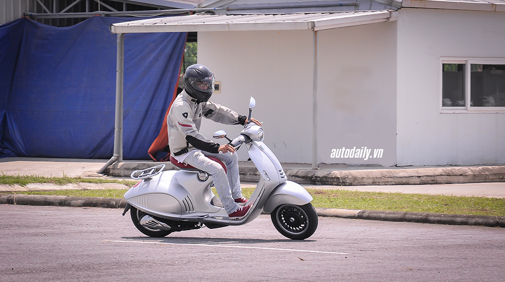 Thử phanh ABS trên “siêu xe tay ga” Vespa 946 Test_Vespa_946 (3).jpg