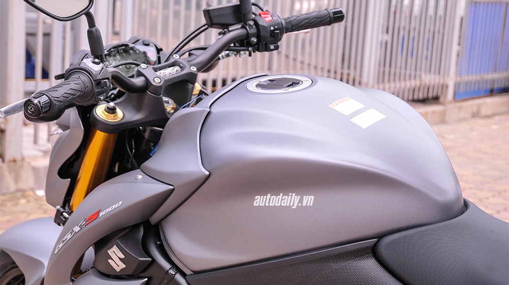 Ảnh chi tiết Suzuki GSX S1000 2015 tại Hà Nội Suzuki GSX S1000 2015 11 copy.jpg