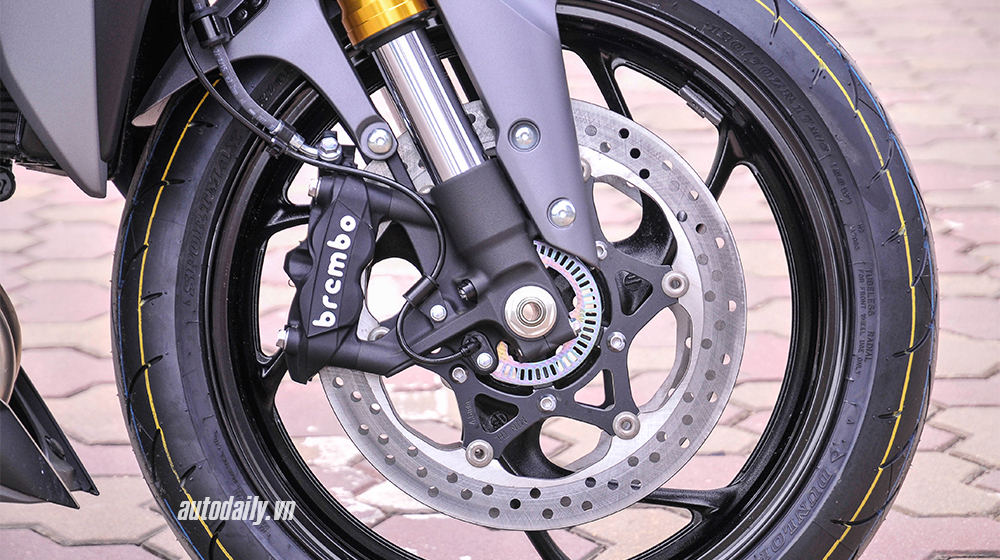 Ảnh chi tiết Suzuki GSX S1000 2015 tại Hà Nội Suzuki GSX S1000 2015 13 copy.jpg