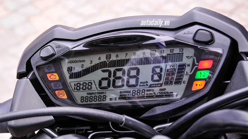 Ảnh chi tiết Suzuki GSX S1000 2015 tại Hà Nội Suzuki GSX S1000 2015 20 copy.jpg