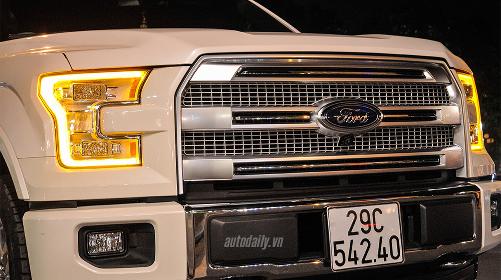 Ảnh chi tiết Ford F-150 2015 trong đêm thu Hà Nội Ford F-150 2015 13 copy.jpg