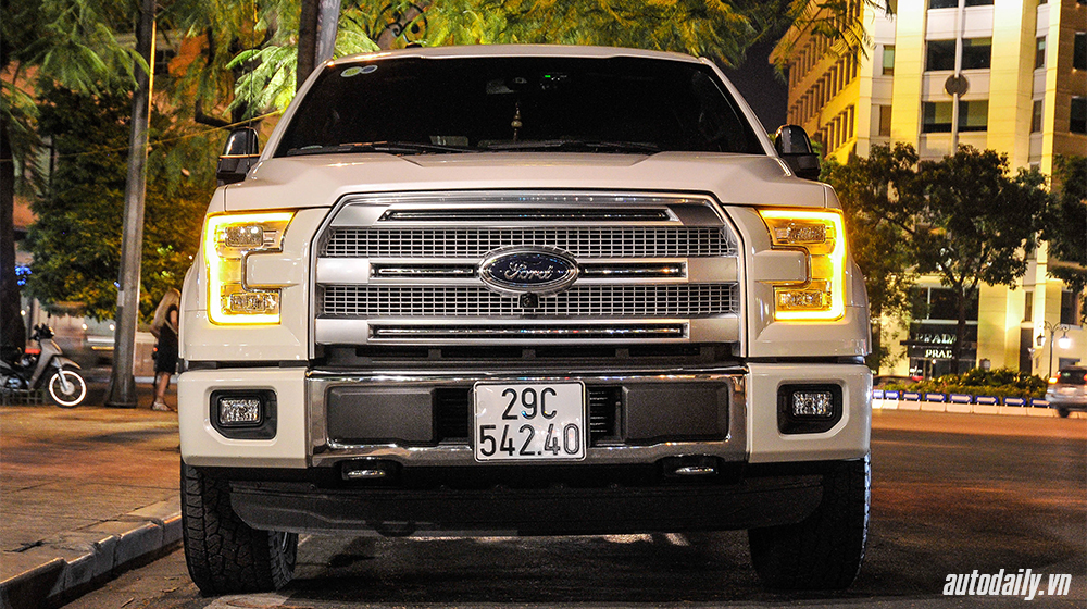 Ảnh chi tiết Ford F-150 2015 trong đêm thu Hà Nội Ford F-150 2015 7 copy.jpg