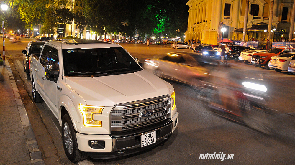 Ảnh chi tiết Ford F-150 2015 trong đêm thu Hà Nội Ford F-150 2015 copy.jpg
