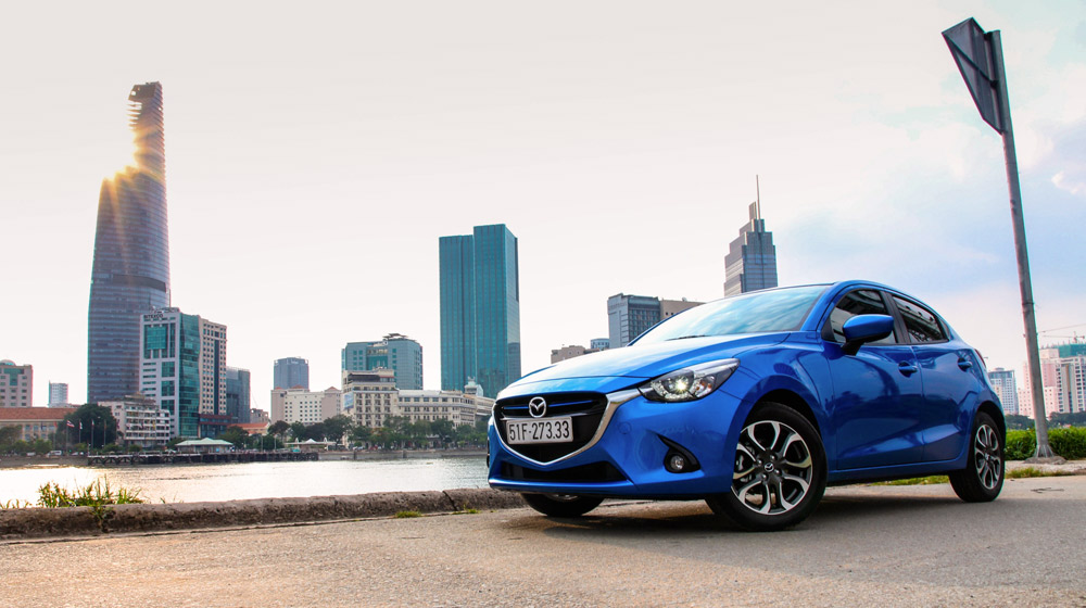 Cập nhật giá xe Kia, Mazda và Peugeot trong tháng 9 Mazda2-(1).jpg