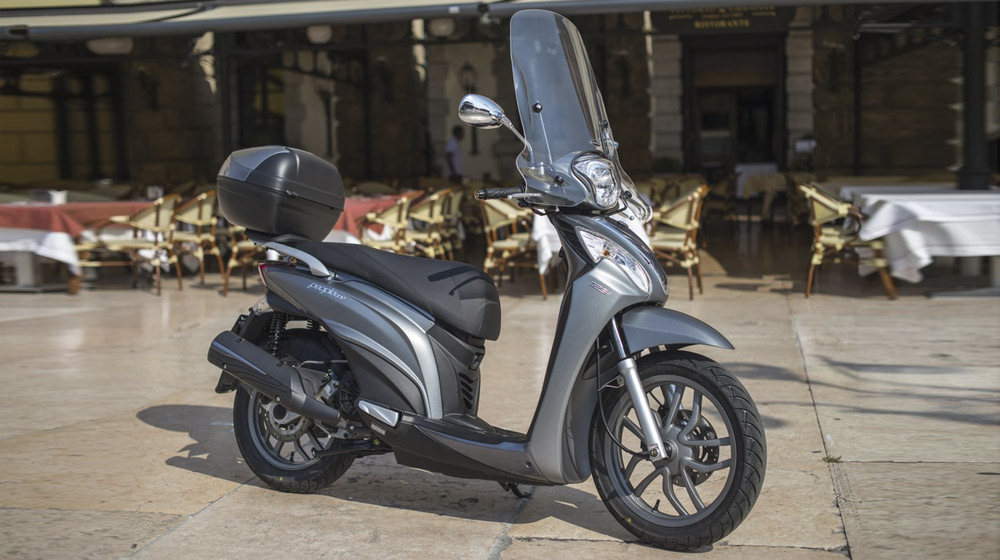 Kymco ra xe tay ga mới, “đọ” Honda SH kymco-people-one-125i-dd-my-2015-01.jpg