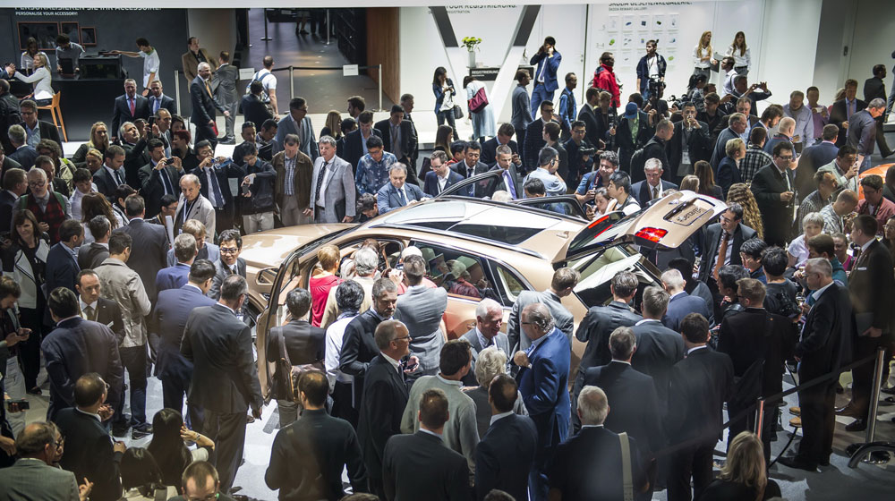 Ảnh chi tiết Bentley Bentayga SUV tại Frankfurt Bentley-Frankfurt-5-1.jpg