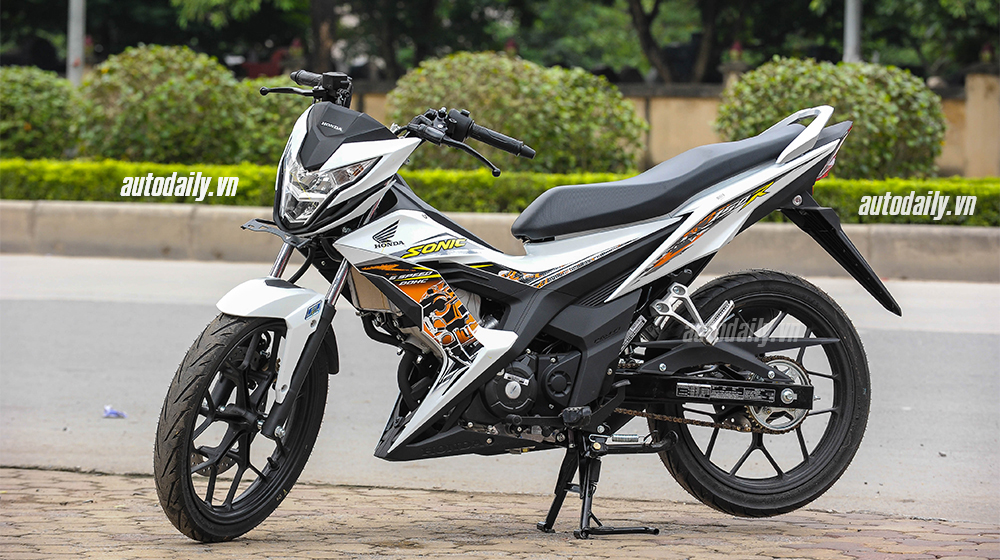 Honda Sonic 150R đầu tiên về Hà Nội giá 88 triệu đồng Honda Sonic 150R (81) copy 2.jpg