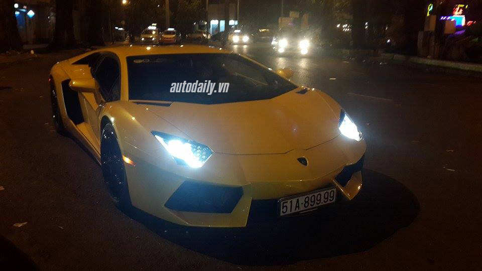 Dàn xe trăm tỷ lung linh dưới ánh đèn đêm Sài Gòn dàn xe trăm tỷ (33).jpg