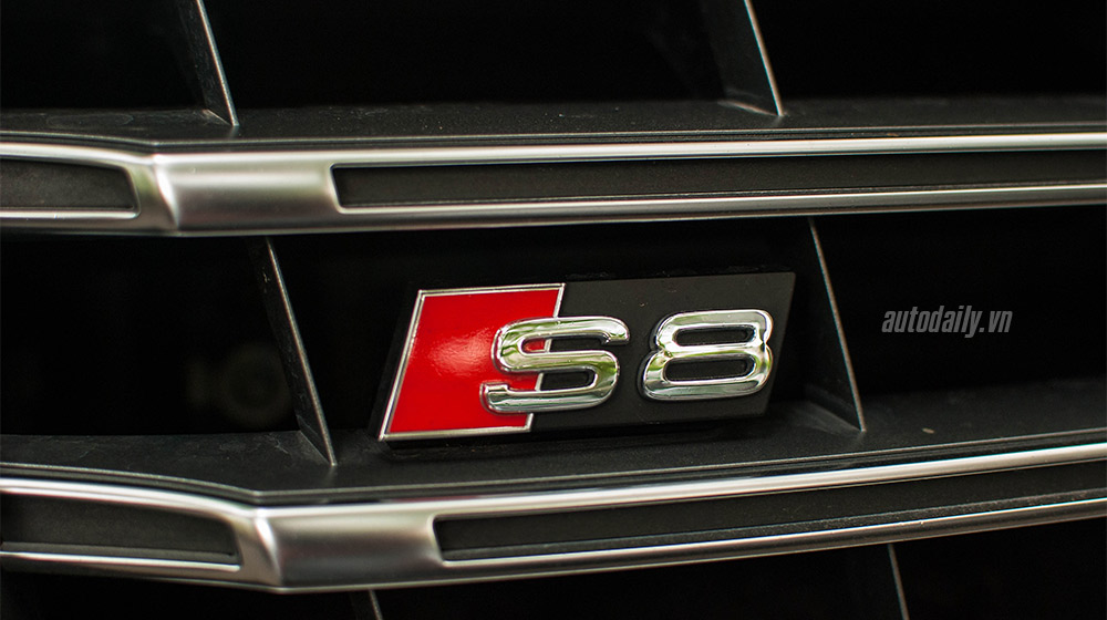 Ảnh chi tiết Audi S8 2013 tại Hà Nội Audi-S8-2013-(15).jpg