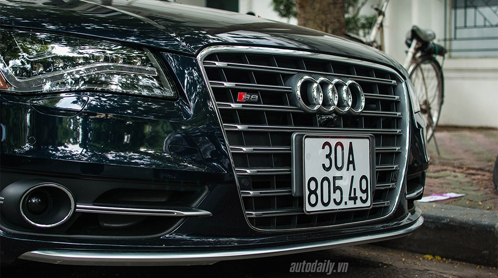 Ảnh chi tiết Audi S8 2013 tại Hà Nội Audi-S8-2013-(17).jpg