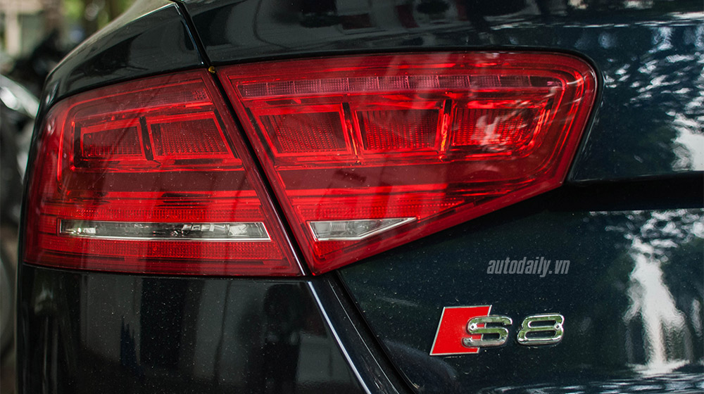 Ảnh chi tiết Audi S8 2013 tại Hà Nội Audi-S8-2013-(4).jpg