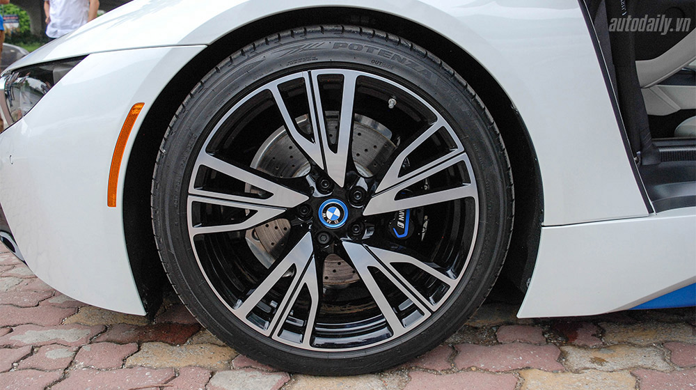 Chi tiết BMW i8 trắng vừa về Hà Nội BMW i8 (11).jpg