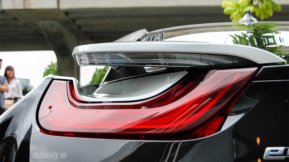 Chi tiết BMW i8 trắng vừa về Hà Nội BMW i8 (15).jpg