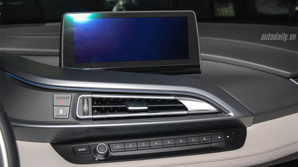 Chi tiết BMW i8 trắng vừa về Hà Nội BMW i8 (27).jpg