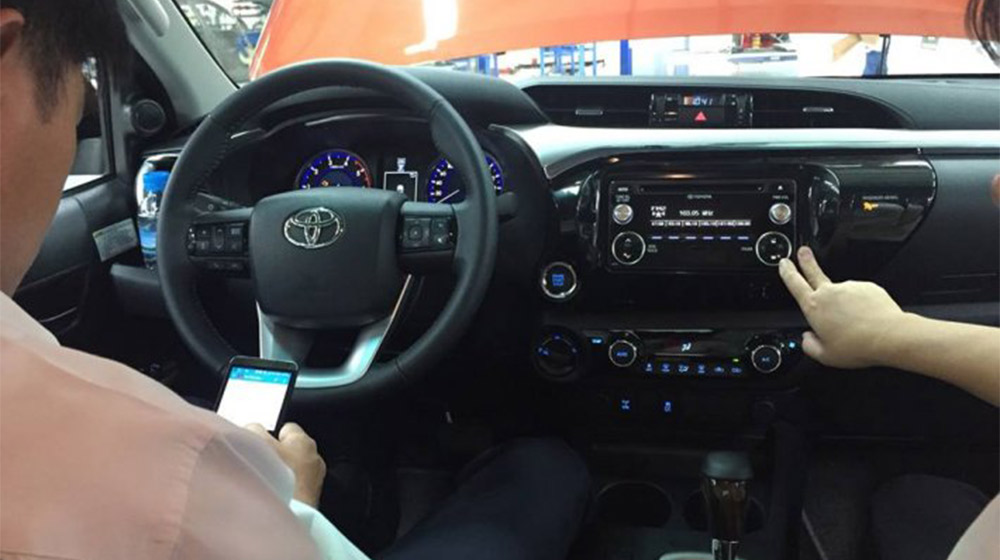 Ảnh chi tiết Toyota Hilux 2016 tại Việt Nam Toyota Hilux (9).jpg