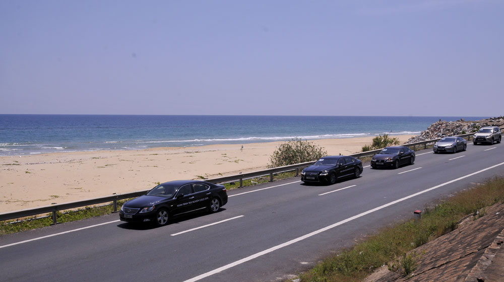 Lexus Caravan 2015, ngày 3: Trải nghiệm “Boeing mặt đất” LS 460L lexus-caravan-2015-day3 (3).jpg