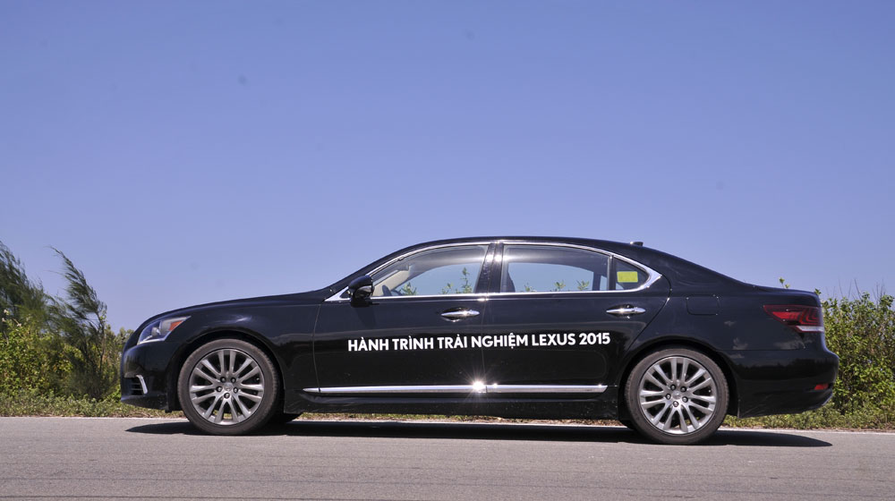 Lexus Caravan 2015, ngày 3: Trải nghiệm “Boeing mặt đất” LS 460L lexus-caravan-2015-day3 (5).jpg