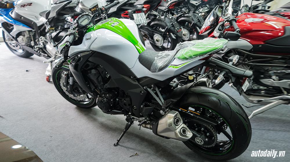 Kawasaki Z1000 2016 giá gần 400 triệu tại Việt Nam Kawasaki_Z1000_2016 (10).jpg