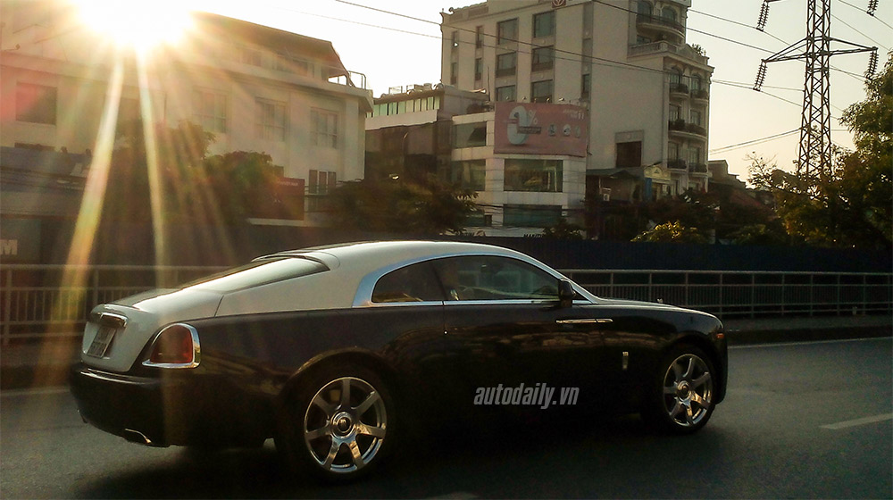 Chạm mặt Rolls-Royce Wraith biển 56789 tại Hà Nội Rolls-Royce Wraith (6).jpg