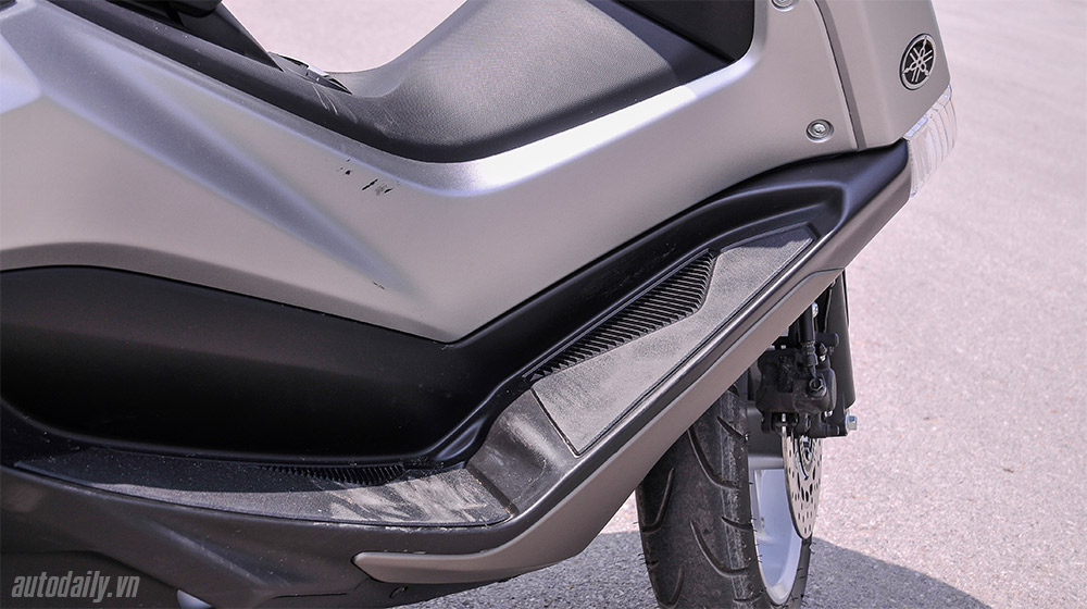 Đánh giá Yamaha NM-X: Scooter cho đàn ông đích thực Yamaha NM-X (23).jpg