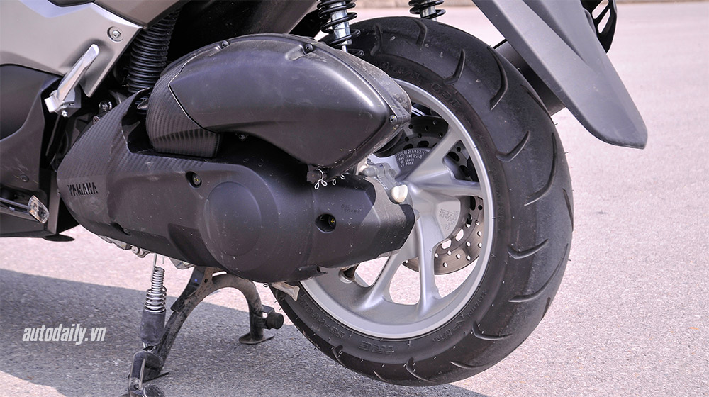Đánh giá Yamaha NM-X: Scooter cho đàn ông đích thực Yamaha NM-X (24).jpg