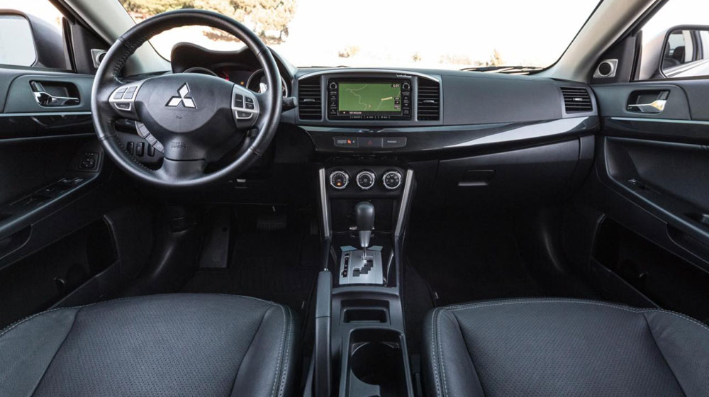 Vén màn Mitsubishi Lancer 2016 lancer-2016 (2).jpg