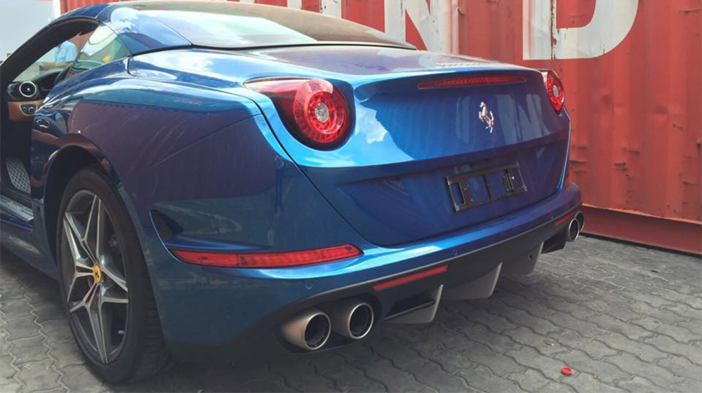 Ảnh chi tiết siêu xe Ferrari California T tại Việt Nam Ferrari California T (7).jpg