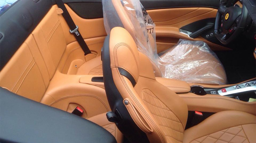 Ảnh chi tiết siêu xe Ferrari California T tại Việt Nam Ferrari California T (9).jpg