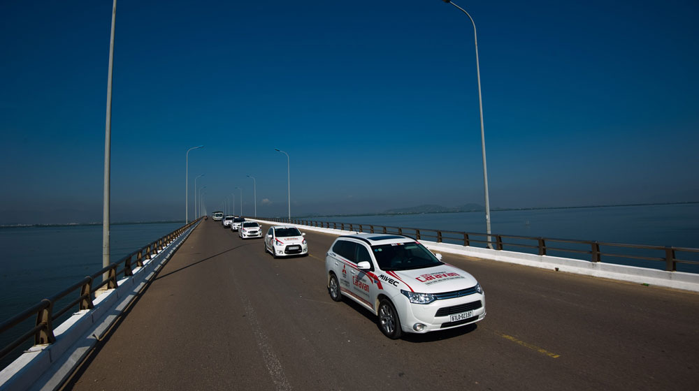 Trải nghiệm Outlander PHEV - ôtô tiêu thụ nhiên liệu ít hơn cả xe máy Mitsubishi-Caravan---Autodaily7-(2).jpg